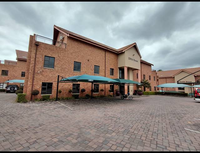 144M² OFFICE TO LET IN FOURWAYS